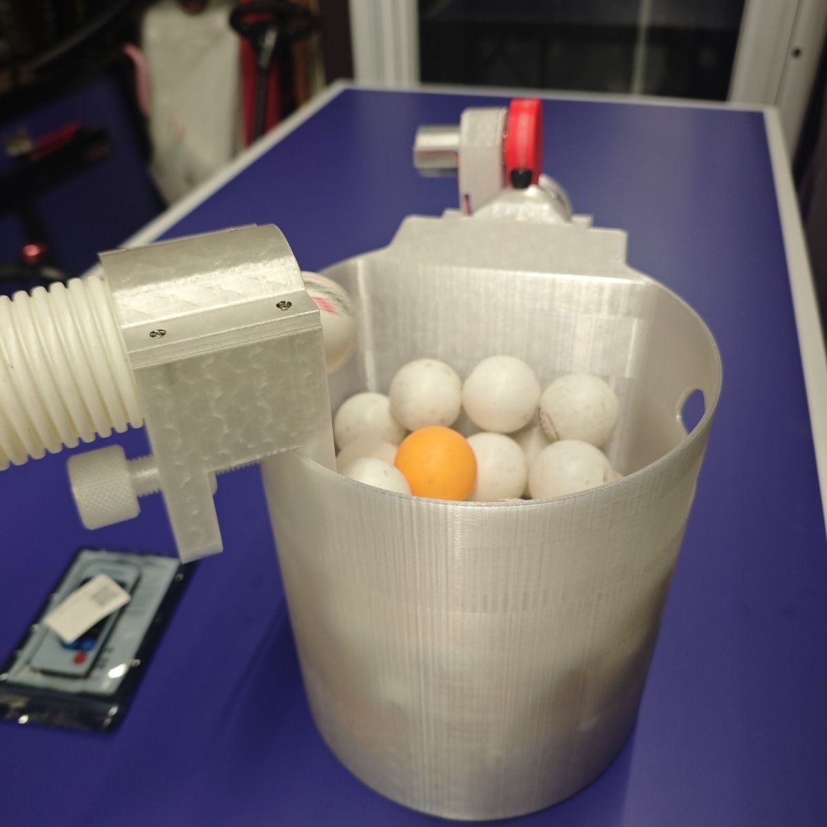 Table Tennis Barrier - เครื่องโหลดลูกปิงปองอัตโนมัติ เครื่องปิงปองความจุขนาดใหญ่ เครื่องฝึกซ้อมลูกปิงปองแบบพกพา อะไหล่เครื่องมือระดับมืออาชีพ DC9V